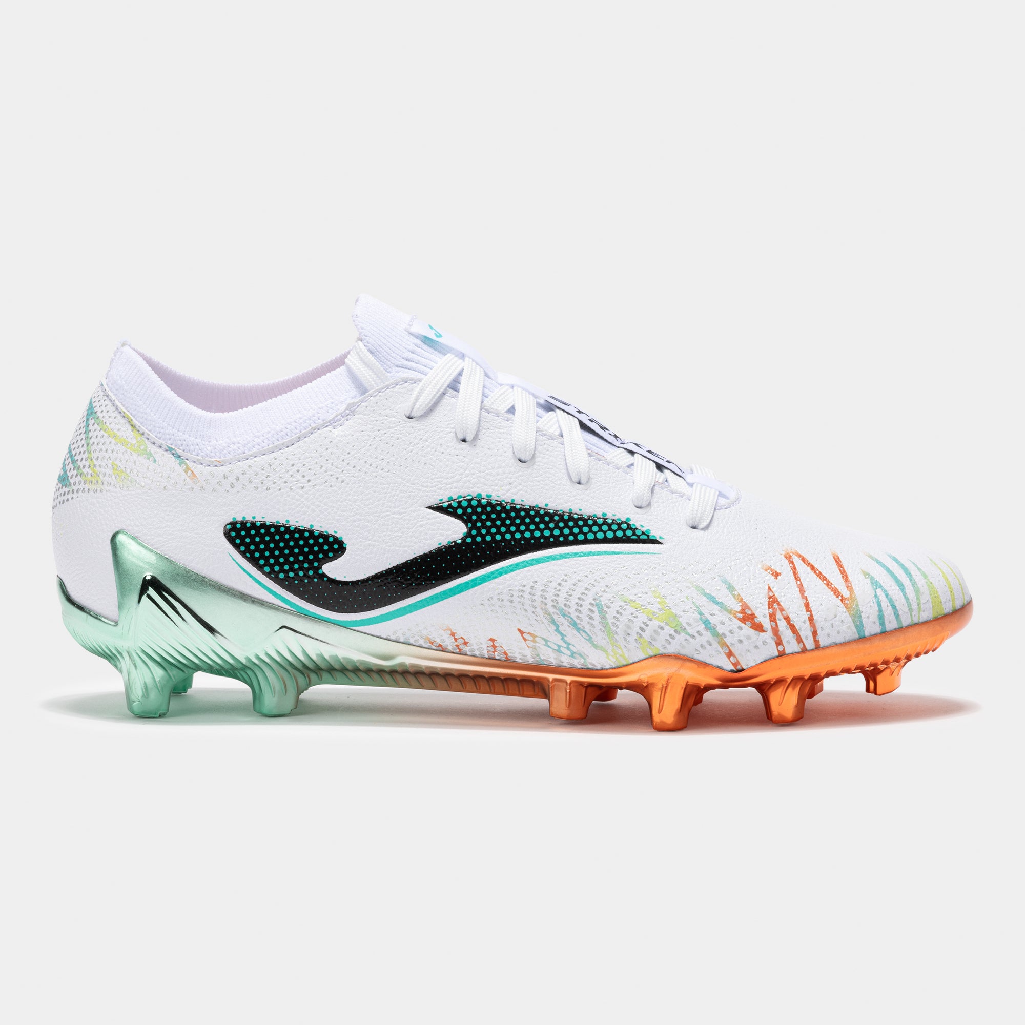 Striker 2502 Firm Ground Football Boot - White